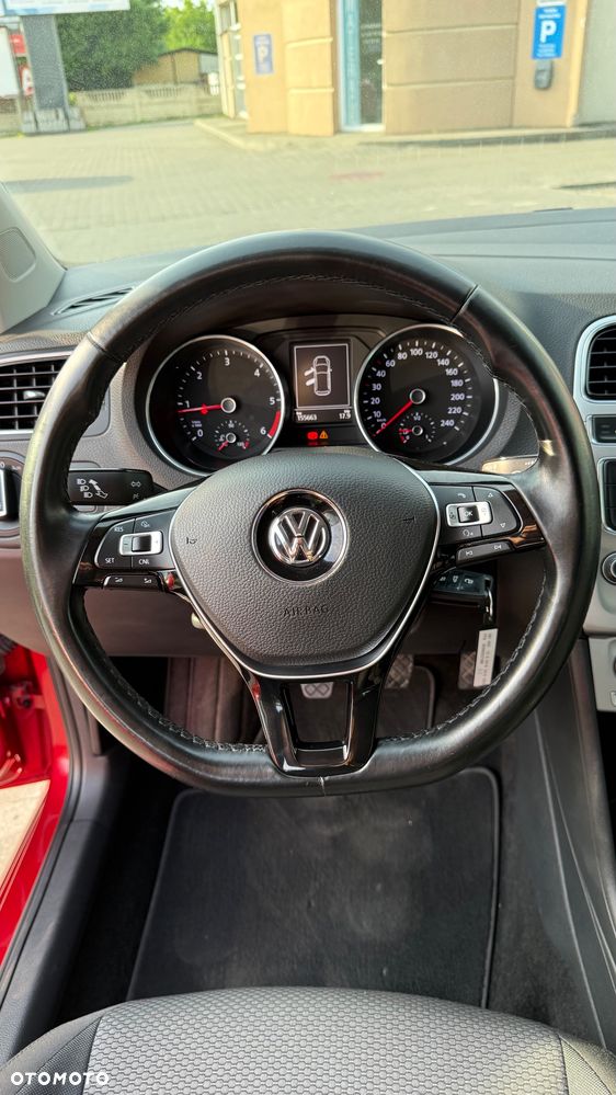Volkswagen Polo 1.4 TDI Blue Motion Technology Lounge - 8