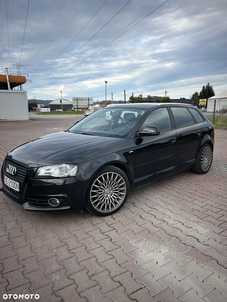 Audi A3 Sportback - 1