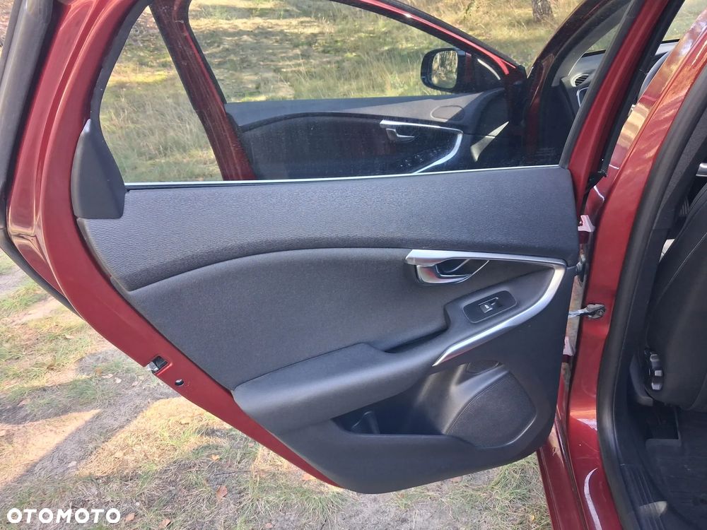 Volvo V40 D2 Momentum - 21