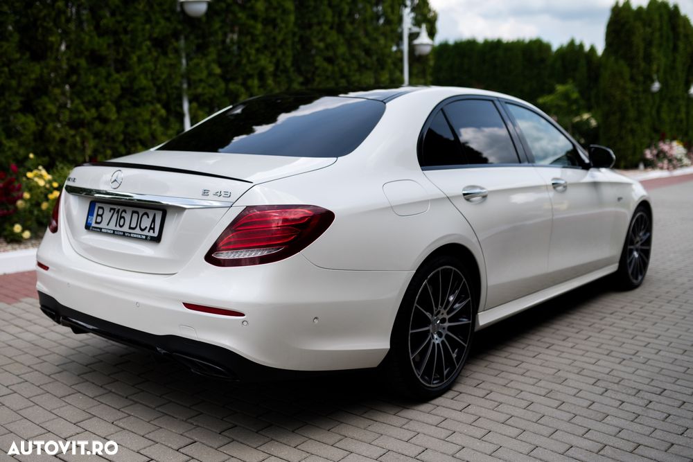 Mercedes-Benz E - 5