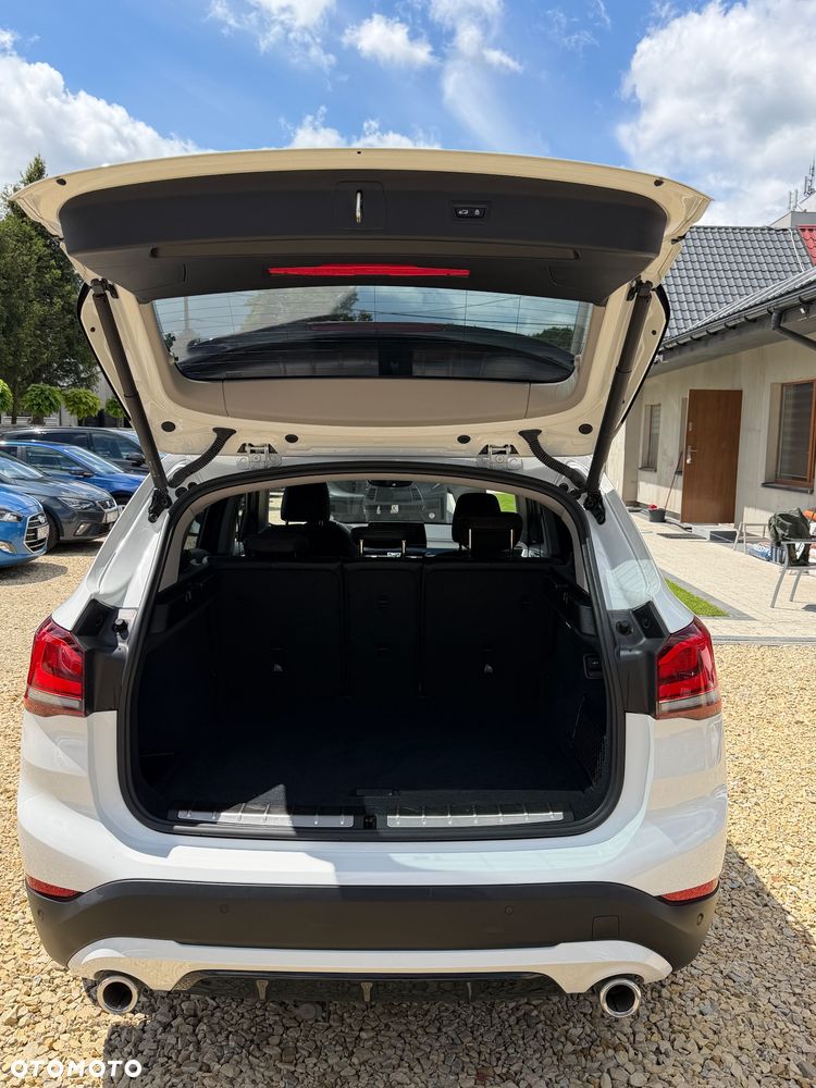 BMW X1 xDrive20d Sport Line - 20