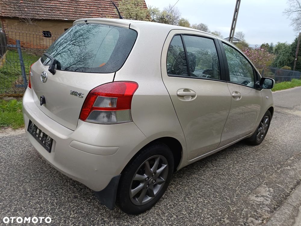 Toyota Yaris 1.33 VVT-i Comfort - 3