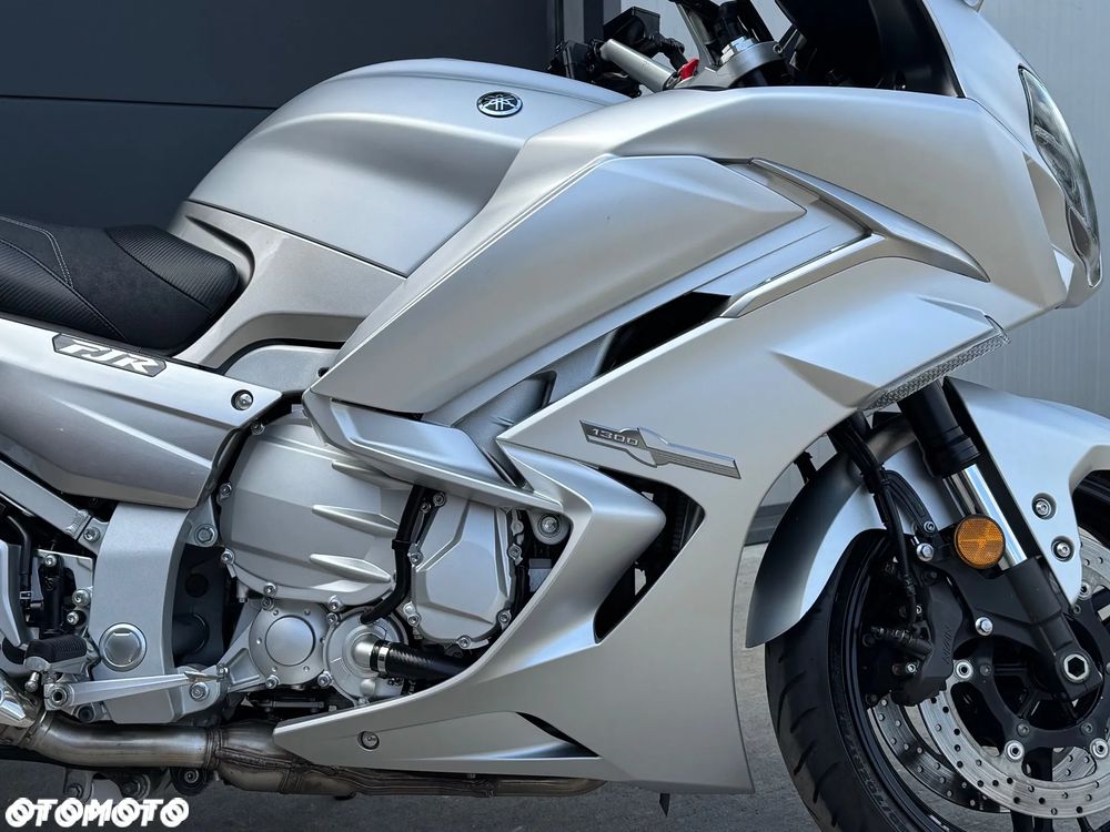 Yamaha FJR - 7