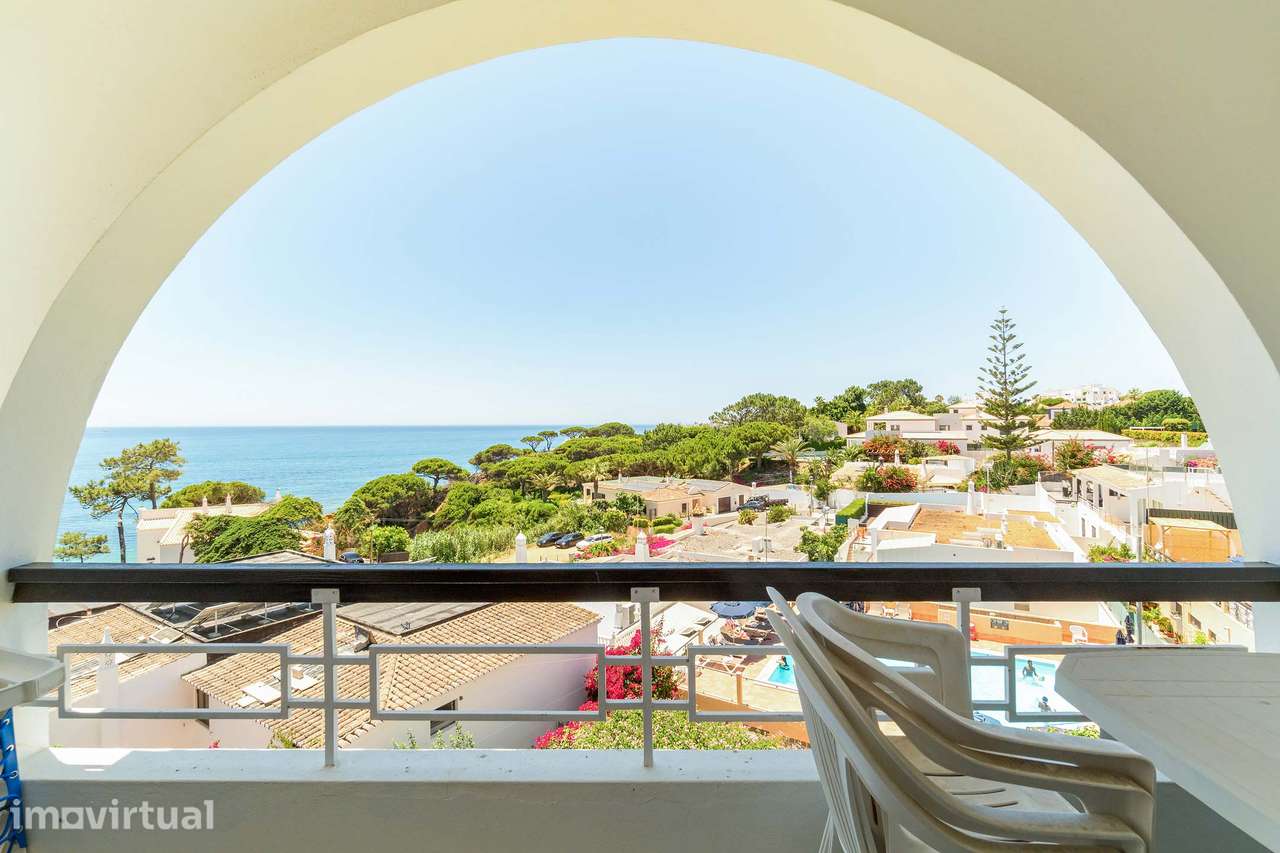 Elevado Potencial: último piso com vista mar, a 200 m da praia - Grande imagem: 3/31