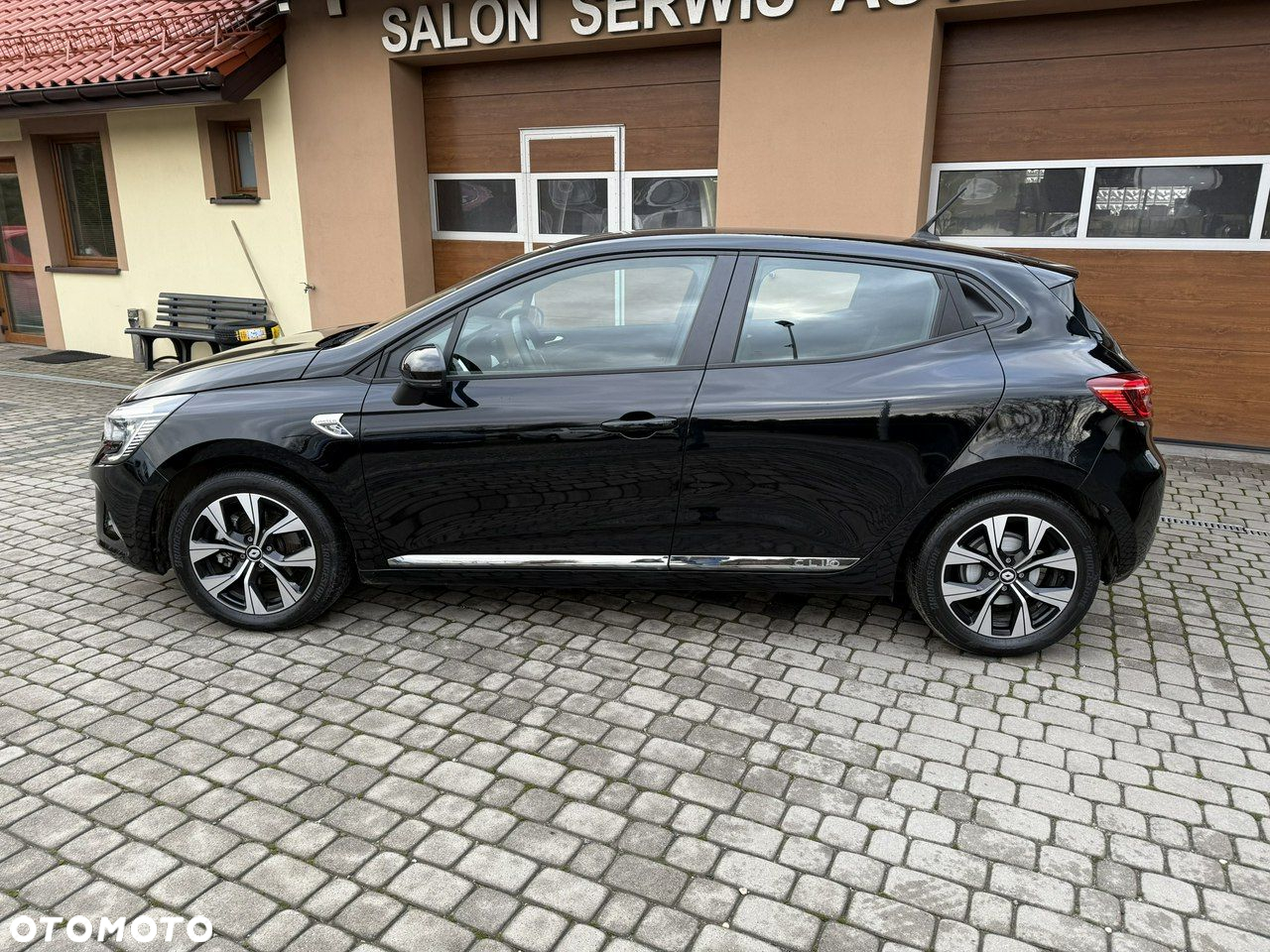 Renault Clio - 11