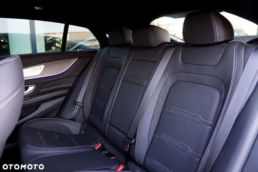 Mercedes-Benz AMG GT 43 4Matic+ Speedshift TCT 9G - 23