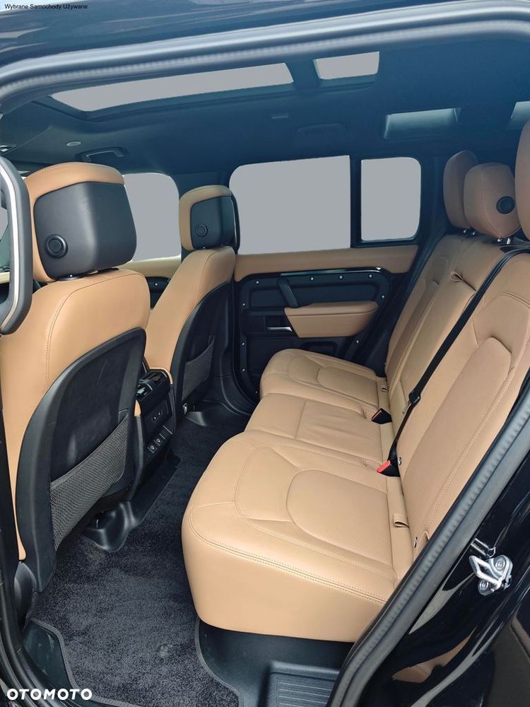 Land Rover Defender - 16