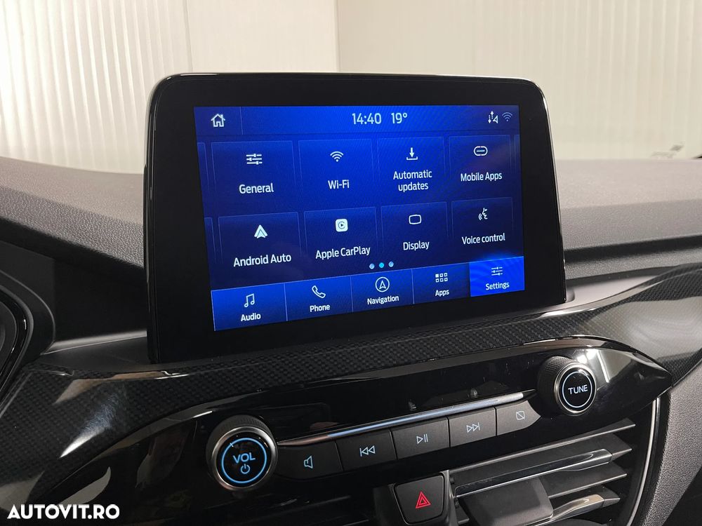Ford Kuga 2.5 Duratec FHEV 4x4 ST-LINE - 17
