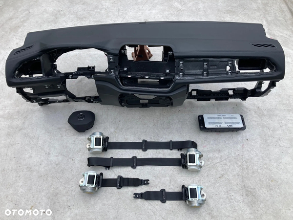 VW T-ROC FL LIFT LIFTING SKÓRA SZYTA DESKA KONSOLA KOKPIT PULPIT PÓŁKA PARAPET AIRBAG PODUSZKI POWIETRZNE KIEROWCY PASAŻERA  FOTELA W FOTEL PASY PAS okazja sprawdź Raz2 !!!
