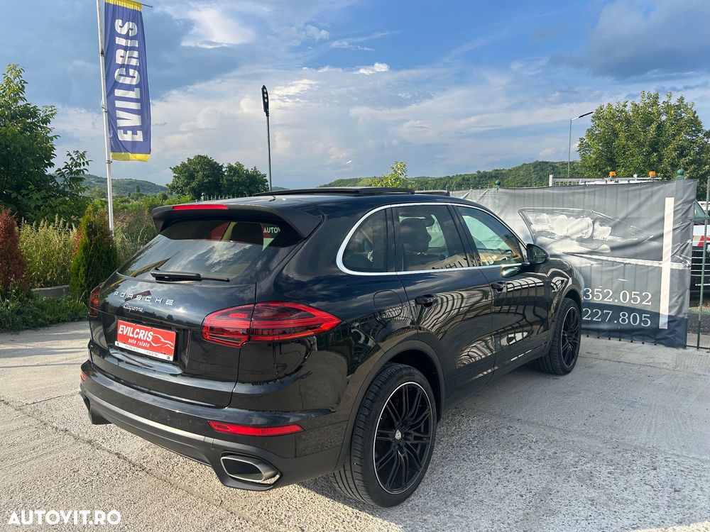 Porsche Cayenne - 12