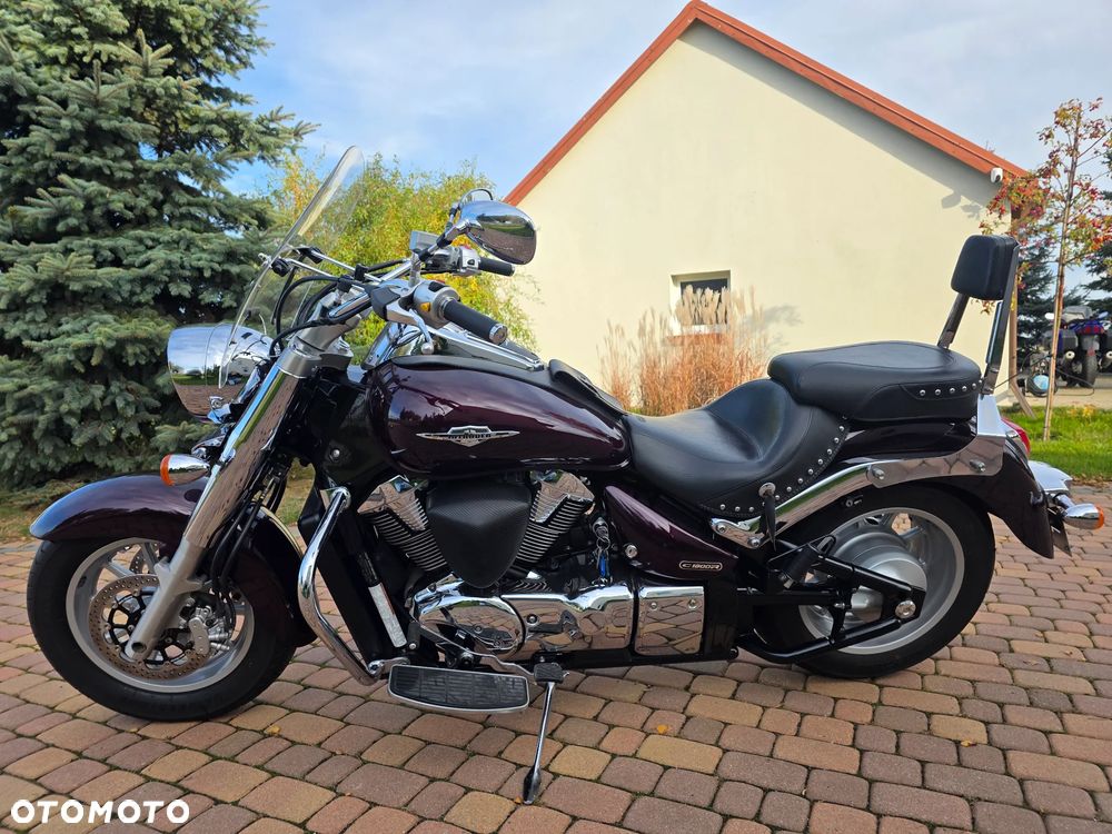 Suzuki Intruder