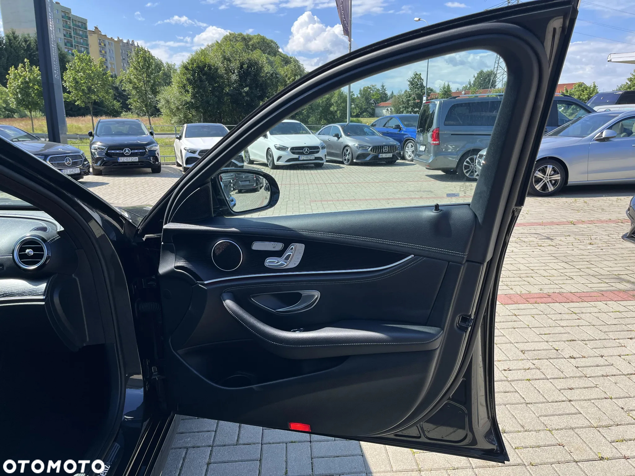 Mercedes-Benz Klasa E 220 d 4-Matic Business Edition - 16