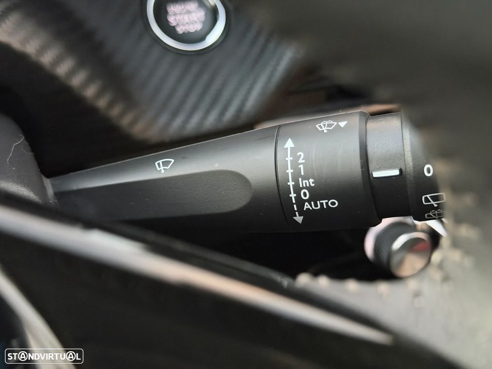 Peugeot 208 1.2 PureTech Allure Pack - 11