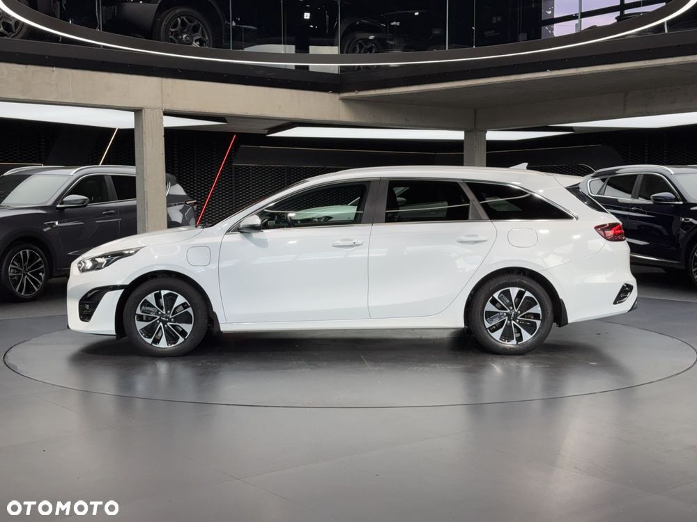 Kia Ceed 1.6 GDI PHEV L DCT - 3