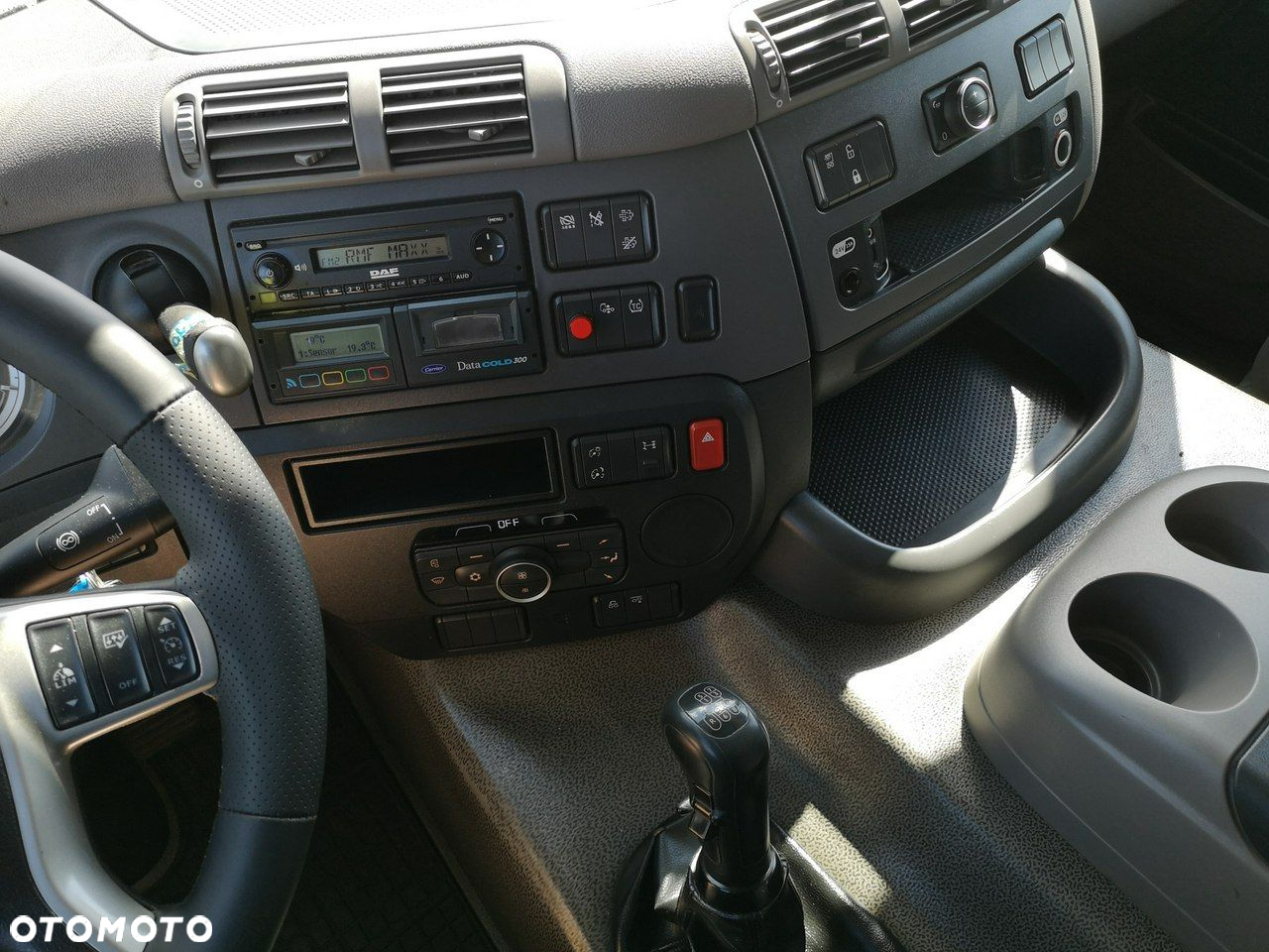 DAF CF 370 Chłodnia 3 Osiowa Winda Manual Niski Przebieg! - 19