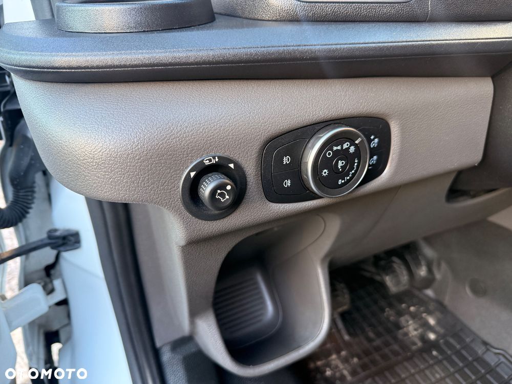 Ford Transit - 11