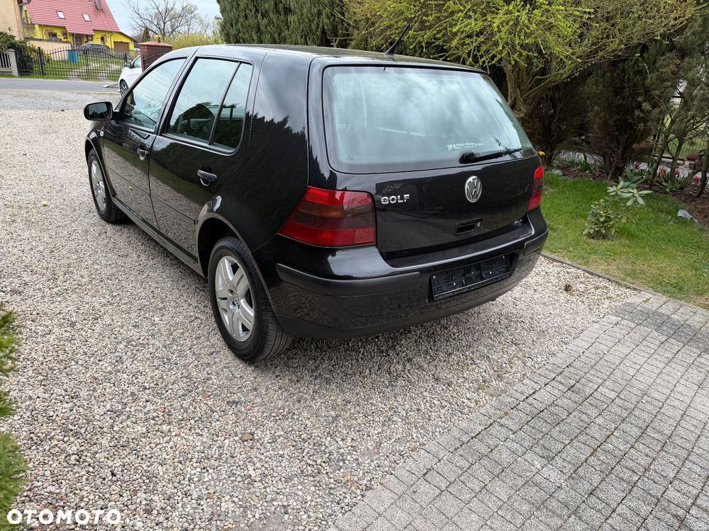 Volkswagen Golf - 4
