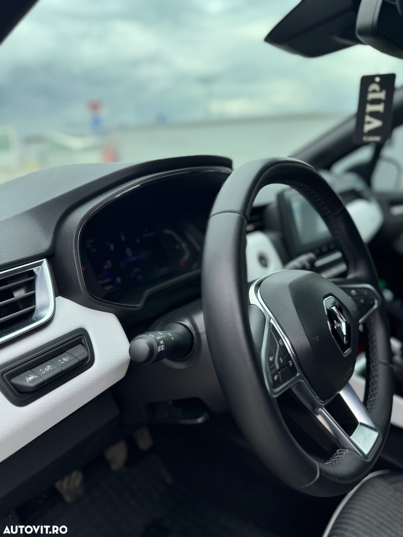 Renault Clio V Blue dCi 100 Evolution - 9