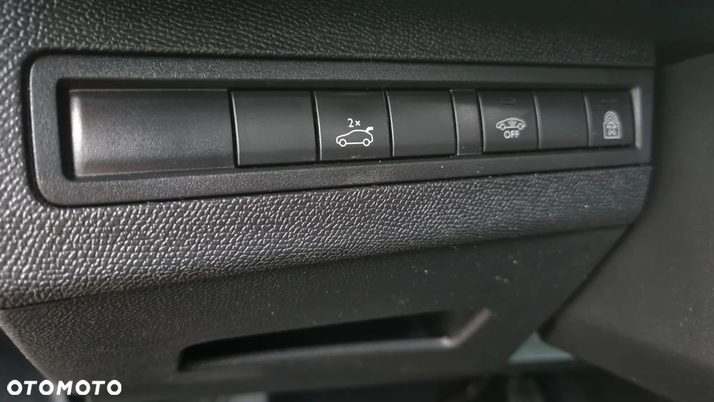 Peugeot 3008 BlueHDi 180 Stop & Start EAT8 Allure - 22