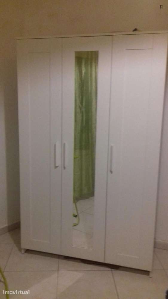 Quarto - localizado em Alameda Lisbon - Grande imagem: 5/23