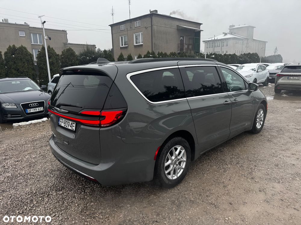 Chrysler Pacifica - 20