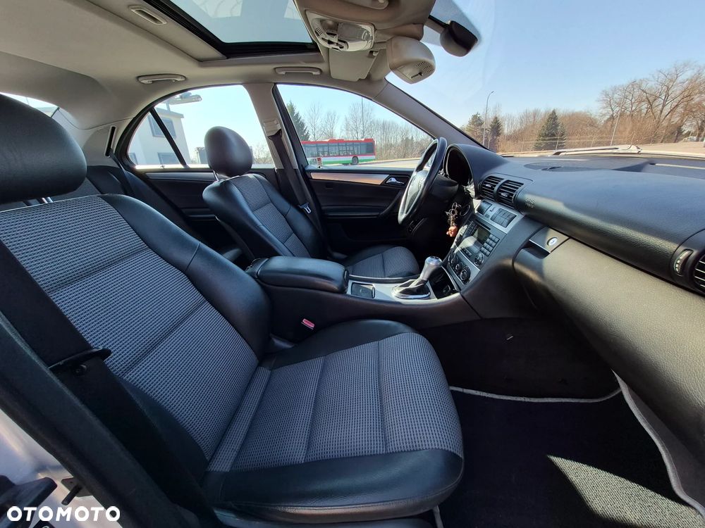 Mercedes-Benz Klasa C 180 Kompressor Automatik Elegance Sport Edition - 18
