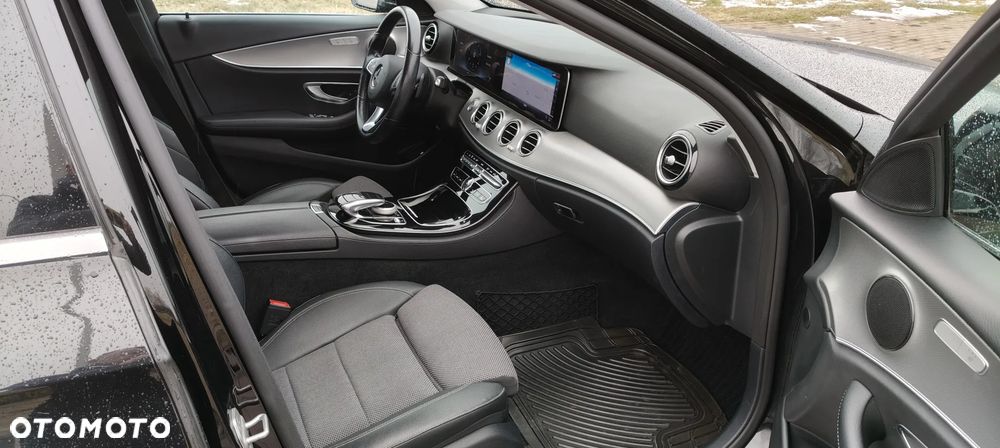 Mercedes-Benz Klasa E - 34