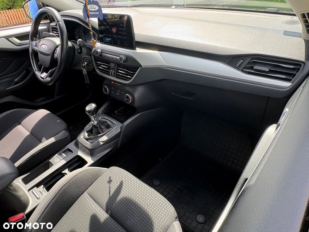 Ford Focus 1.0 EcoBoost Titanium - 19