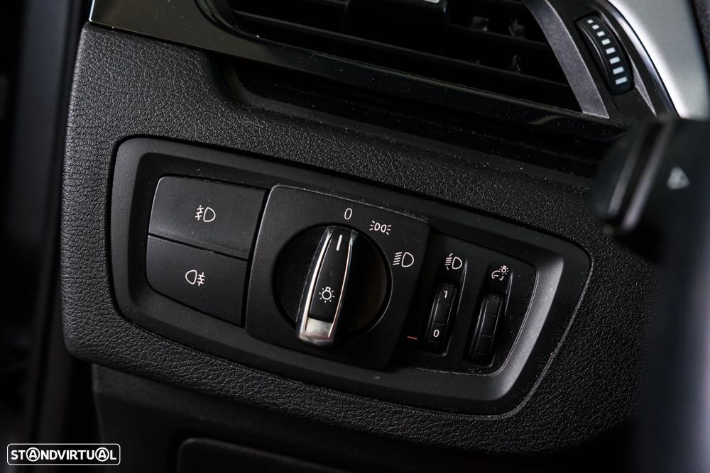 BMW X1 16 d sDrive Advantage - 17