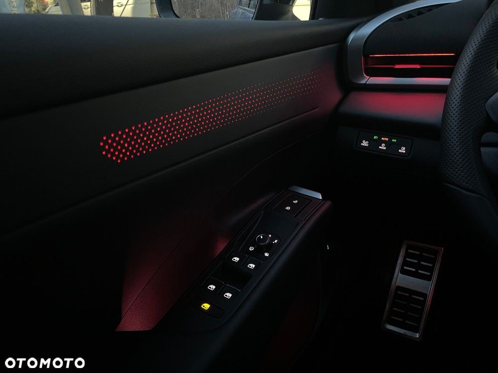 Volkswagen T-Roc 1.5 TSI R-Line DSG - 18