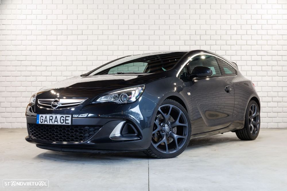 Opel Astra GTC OPC 2.0 T - 1