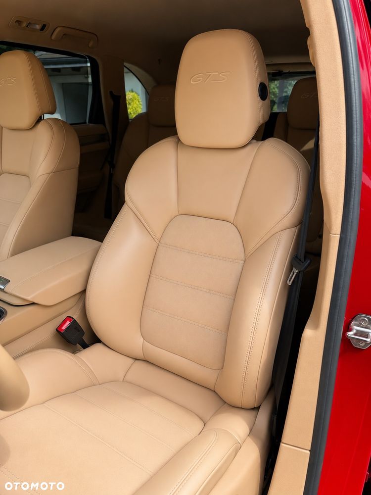 Porsche Cayenne GTS - 3
