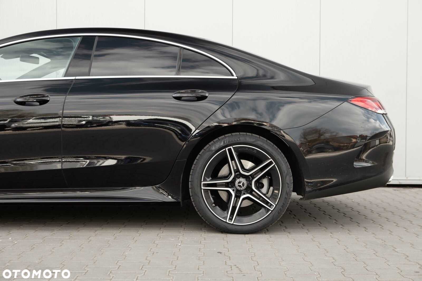 Mercedes-Benz CLS - 10