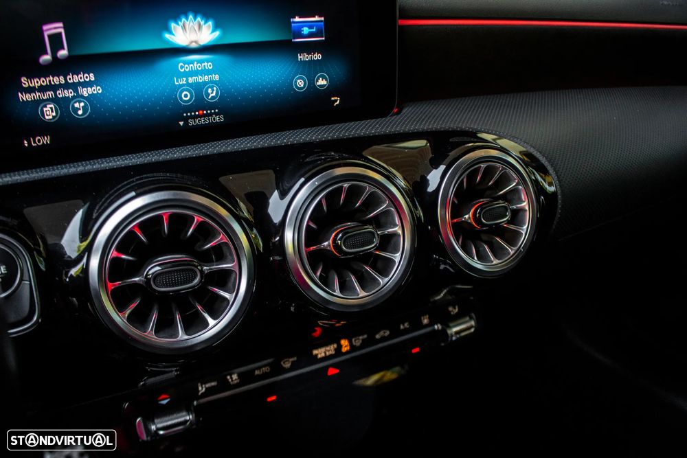 Mercedes-Benz A 250 e AMG Line - 25