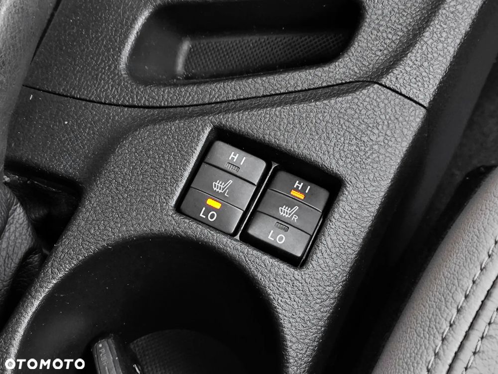 Toyota Auris 1.8 HSD Prestige NAVI - 27