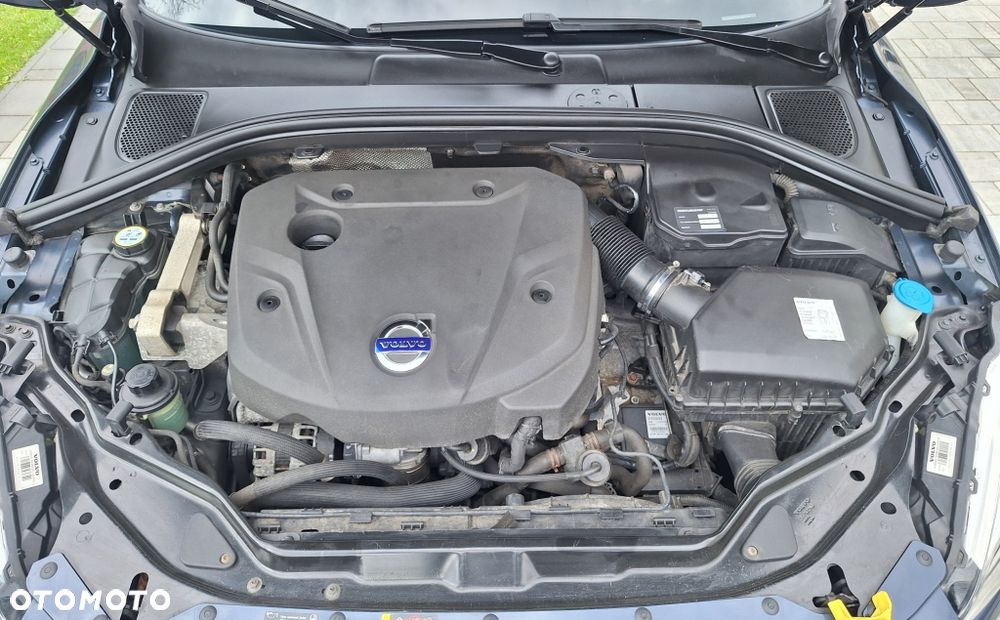 Volvo XC 60 D4 Geartronic Momentum - 24