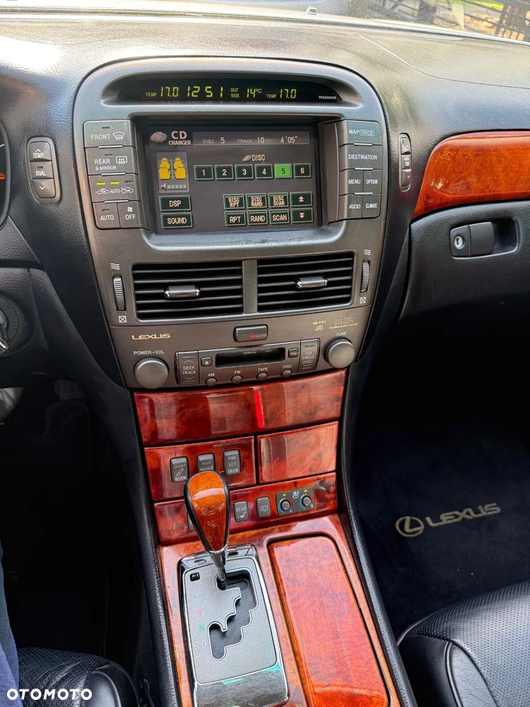 Lexus LS - 9
