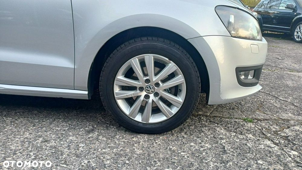 Volkswagen Polo 1.4 16V Trendline - 14