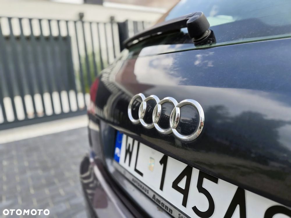 Audi A6 Avant - 32