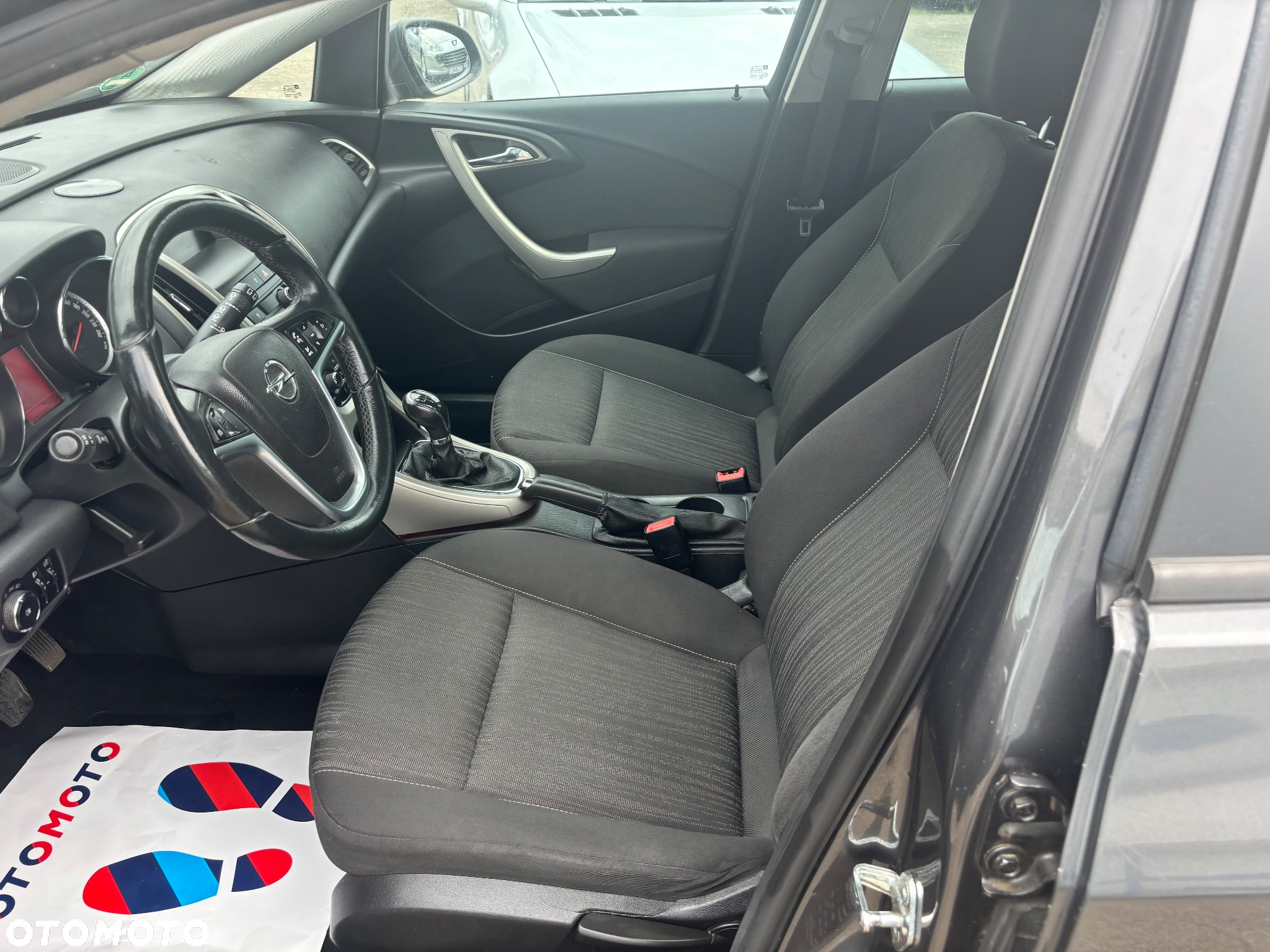 Opel Astra 1.4 Turbo Design Edition - 24