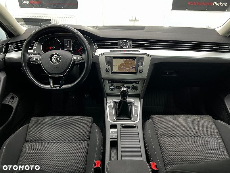 Volkswagen Passat 1.6 TDI (BlueMotion Technology) Comfortline - 4