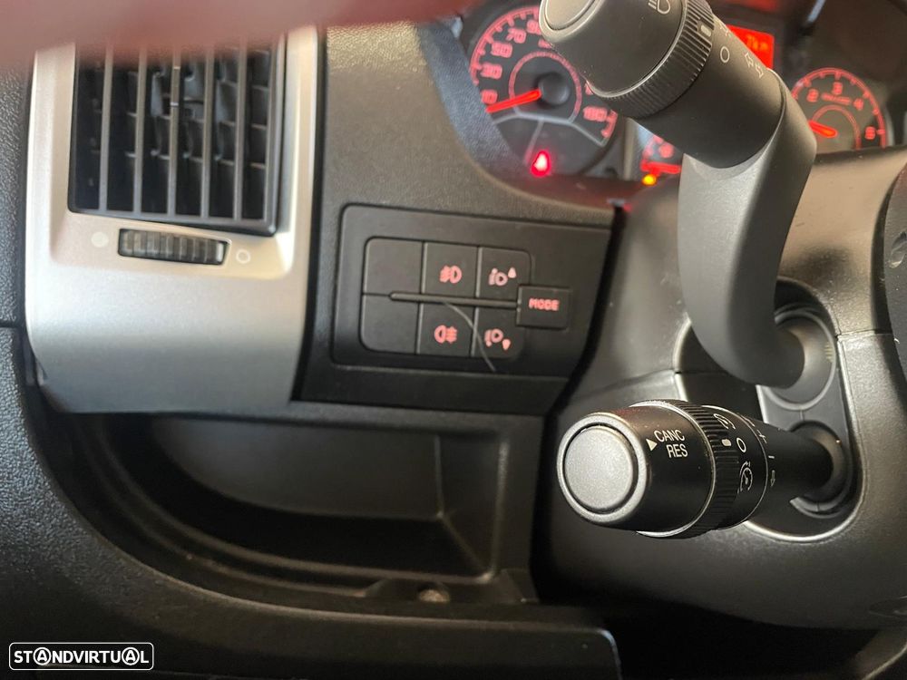 Fiat Ducato 2.3M-JET c/Caixa Isotérmica - 13