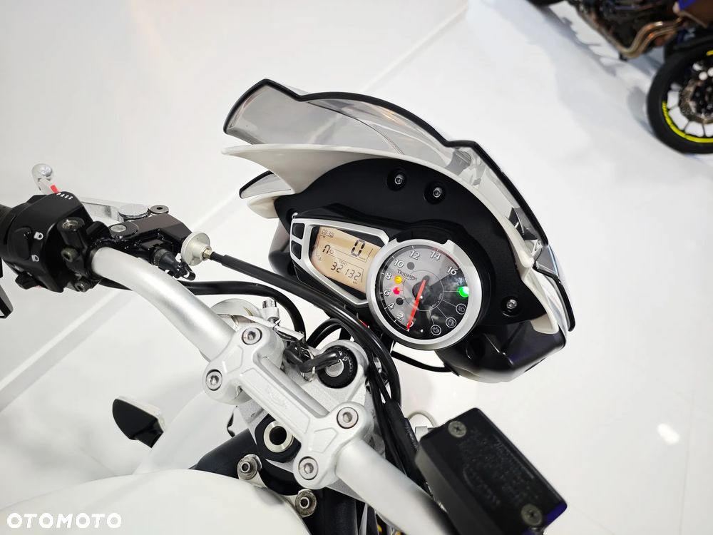 Triumph Street Triple - 6