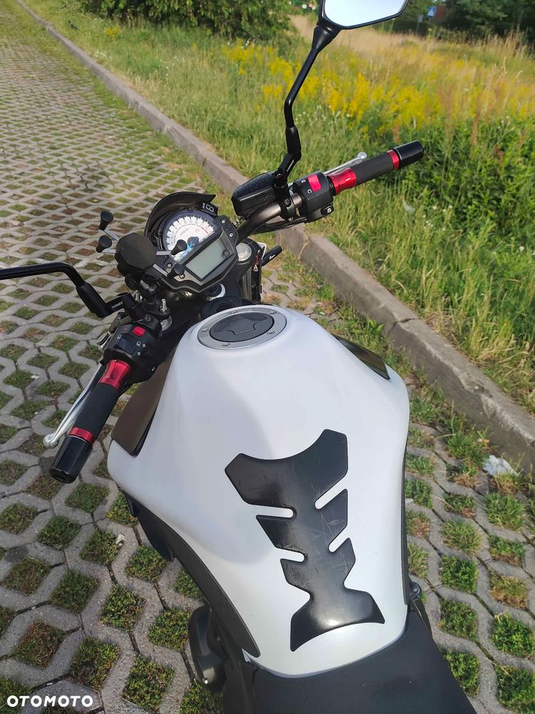 Kawasaki ER - 7