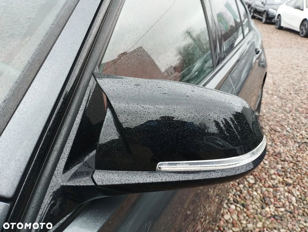 BMW Seria 3 340i GPF xDrive M Sport Shadow sport - 37