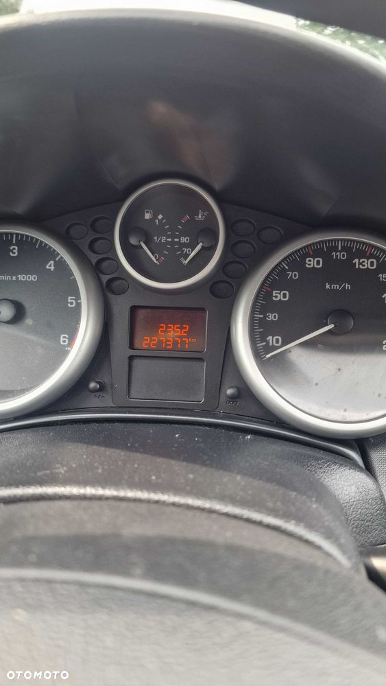 Peugeot 207 - 7
