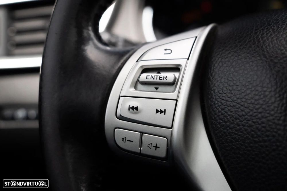 Nissan Qashqai 1.5 dCi N-Connecta - 10