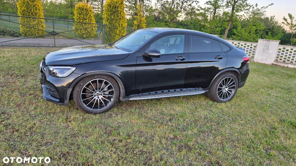 Mercedes-Benz GLC 300 d 4Matic 9G-TRONIC AMG Line - 11