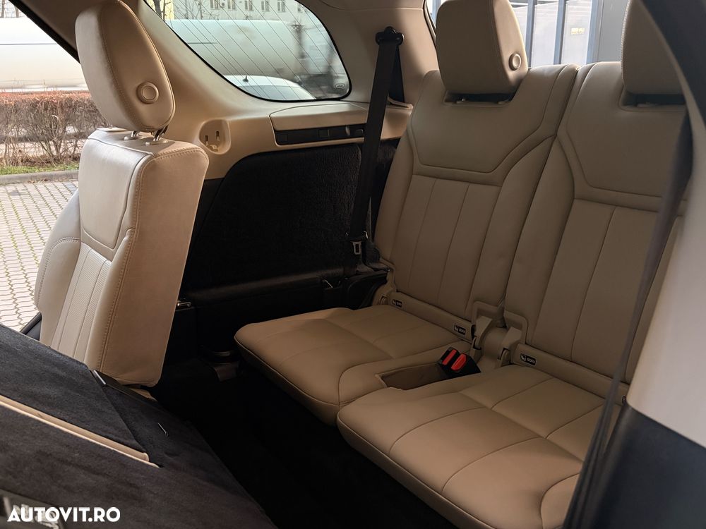 Land Rover Discovery 2.0 L SD4 HSE Luxury - 11