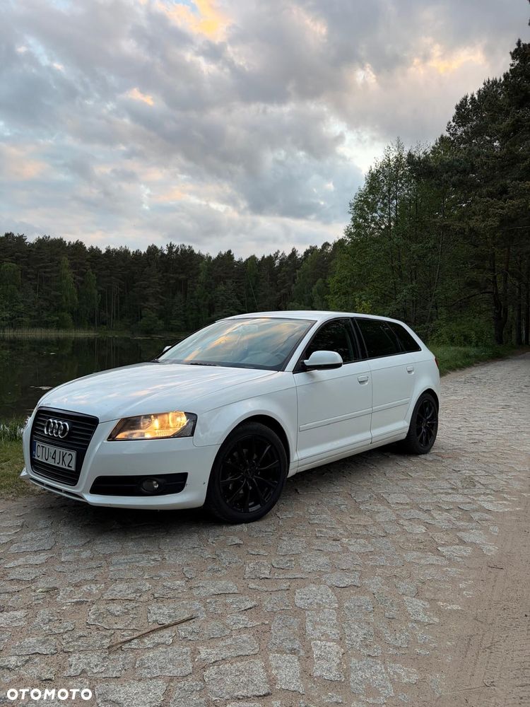 Audi A3 Sportback 1.6 TDI DPF Ambiente - 3